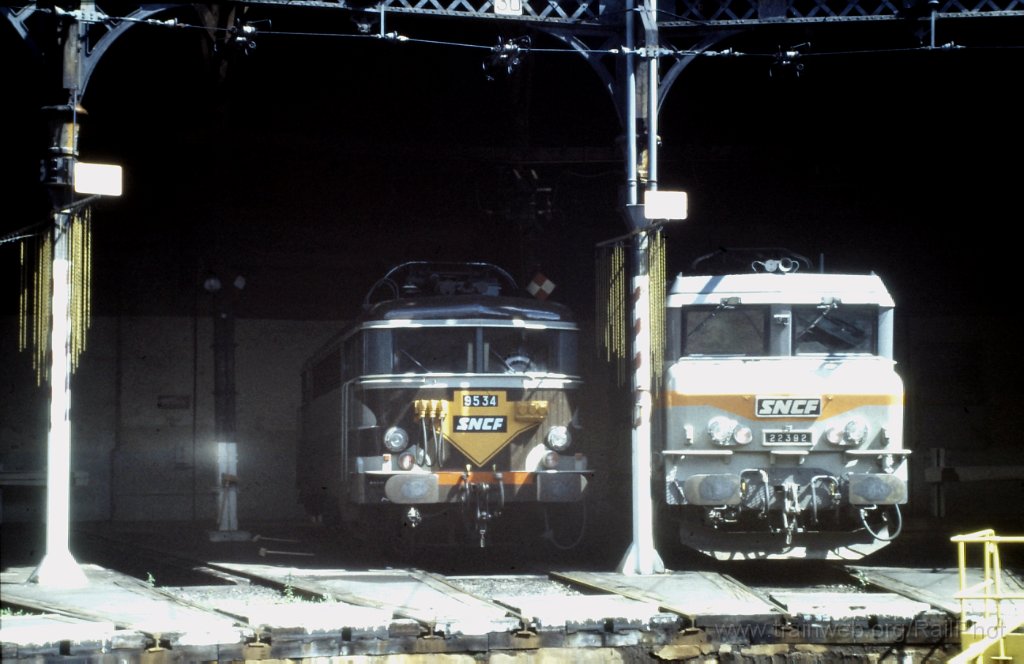 0143-0020.jpg - SNCF BB 9534 + BB 22392 / Lyon-Mouche 18.7.1987