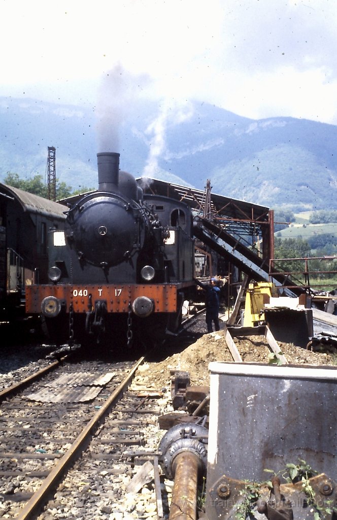 0144-0001.jpg - CFTB 040 T 17 / Pontcharra sur Bréda 18.7.1987