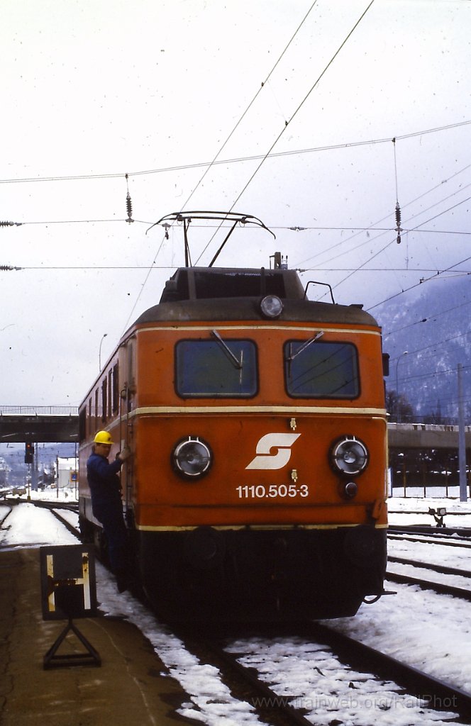 0163-0027s.jpg - ÖBB 1110.505-3 / Bludenz 5.3.1988