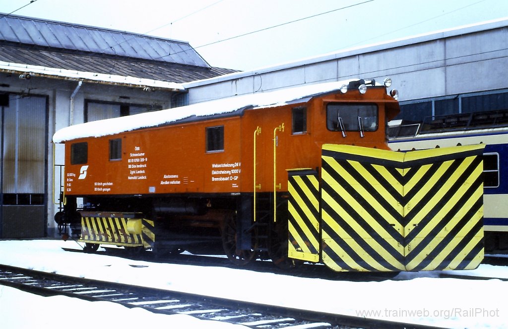 0163-0031s.jpg - ÖBB Schneeräumer 80 81 9760 329-9 / Bludenz 5.3.1988