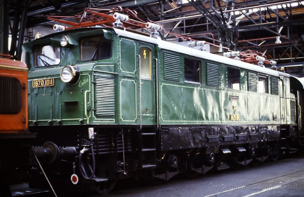 0163-0033s.jpg - ÖBB 1670.104 / Bludenz 5.3.1988