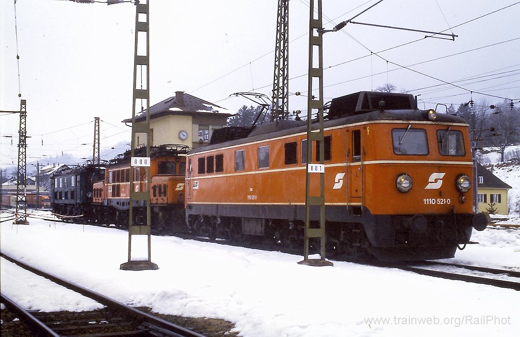 0163-0035s.jpg - ÖBB 1110.521-0 / Bludenz 5.3.1988