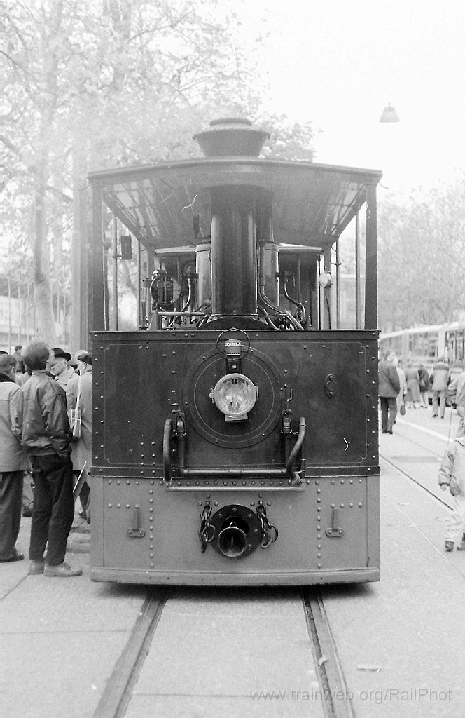 0205-0122-201188.jpg - BTG G 2/2 18 / Bern Guisanplatz 20.11.1988