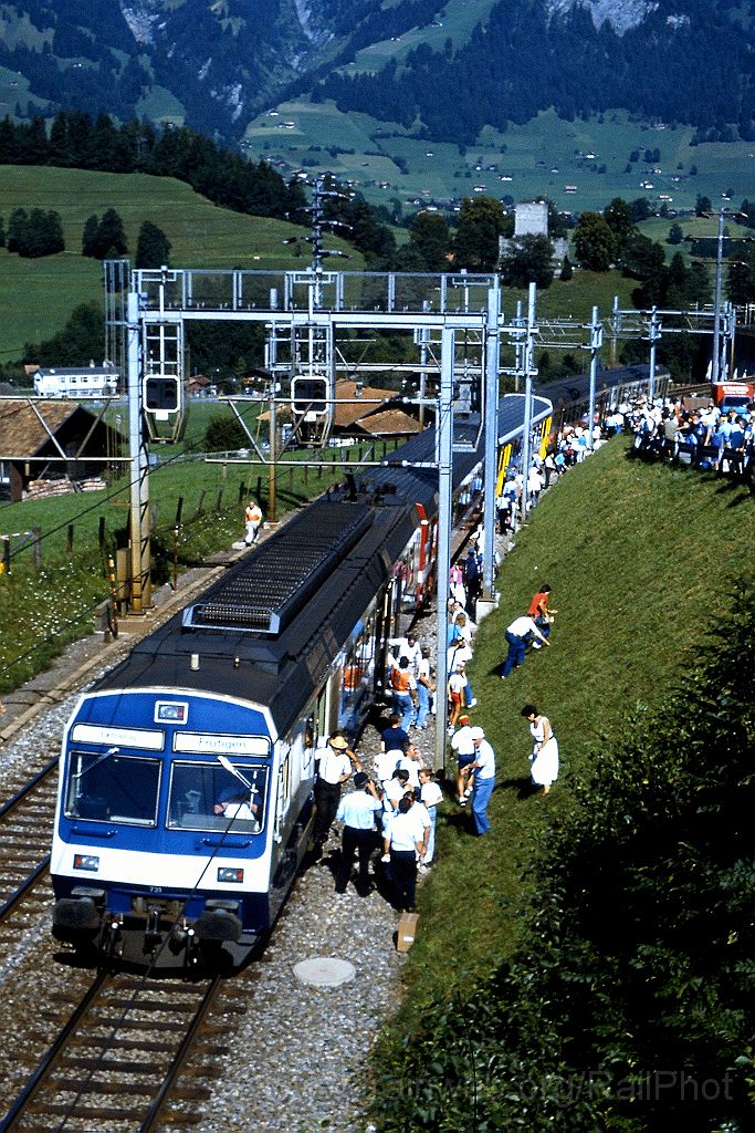 0194-0037-s.jpg - BLS RBDe 4/4 731 / Frutigen 14.8.1988