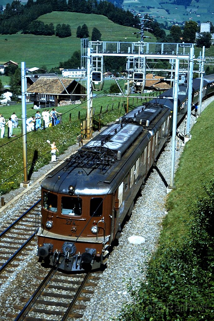 0194-0039-s.jpg - BLS Ae 8/8 274 / Frutigen 14.8.1988