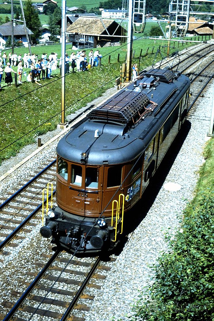 0195-0021-s.jpg - BLS Ae 6/8 205 / Frutigen 14.8.1988