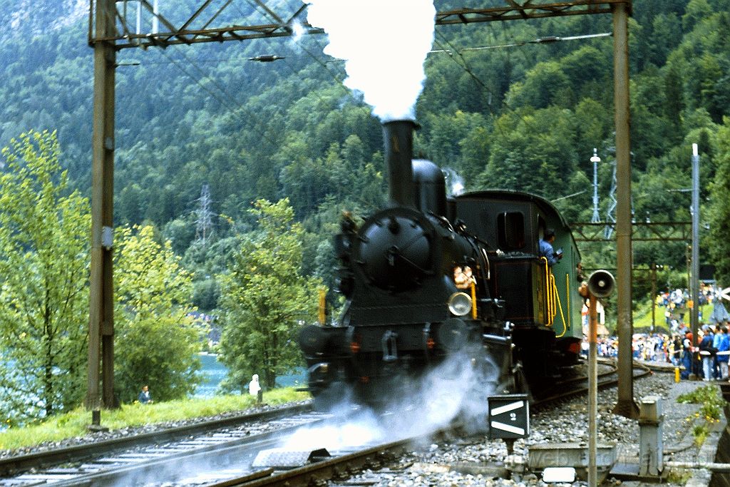 0197-0017-s.jpg - DBB E 3/3 1 / Därligen 20.8.1988