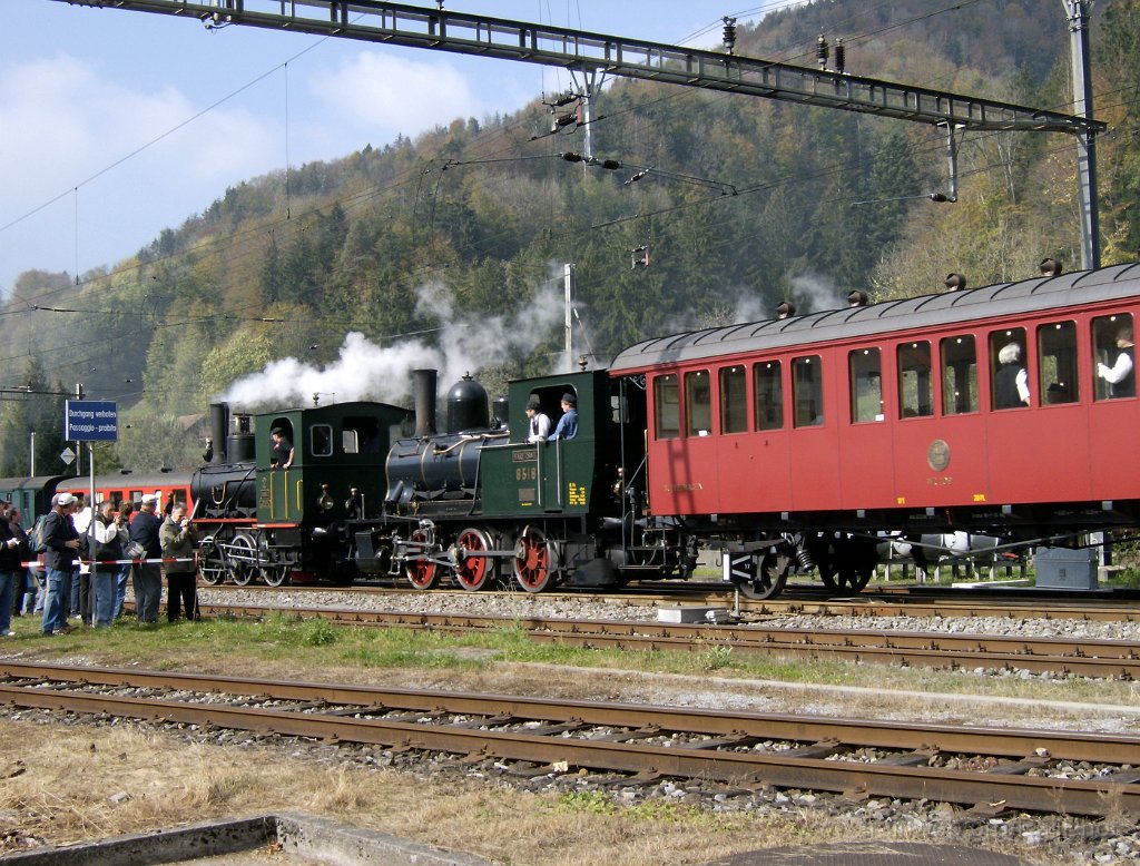 1428-0047-131007.jpg - ZMB Ed 3/3 2 "Hansli" + DVZO E 3/3 8518 "Bäretswil" / Bauma 13.10.2007