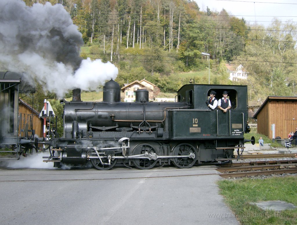 1429-0010-131007.jpg - DVZO E 3/3 10 / Bauma 13.10.2007