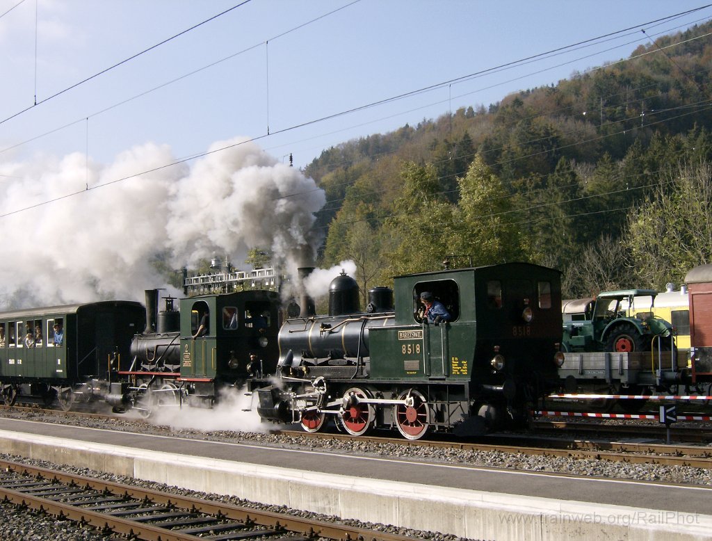 1431-0021-131007.jpg - DVZO E 3/3 8518 "Bäretswil" + ZMB Ed 3/3 2 "Hansli" / Bauma 13.10.2007