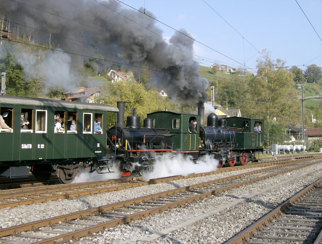 1431-0023-131007.jpg - ZMB Ed 3/3 2 "Hansli" + DVZO E 3/3 8518 "Bäretswil" / Bauma 13.10.2007