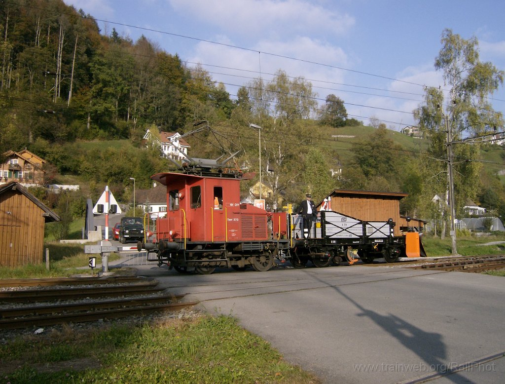 1432-0023-131007.jpg - SBB-CFF Tem' 273 + DVZO X 59 / Bauma 13.10.2007