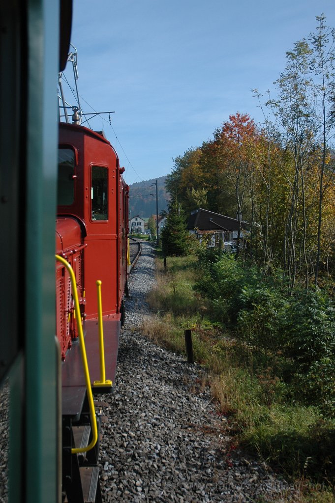 1572-0028-111008.jpg - OeBB De 6/6 15301 / Bäretswil 11.10.2008