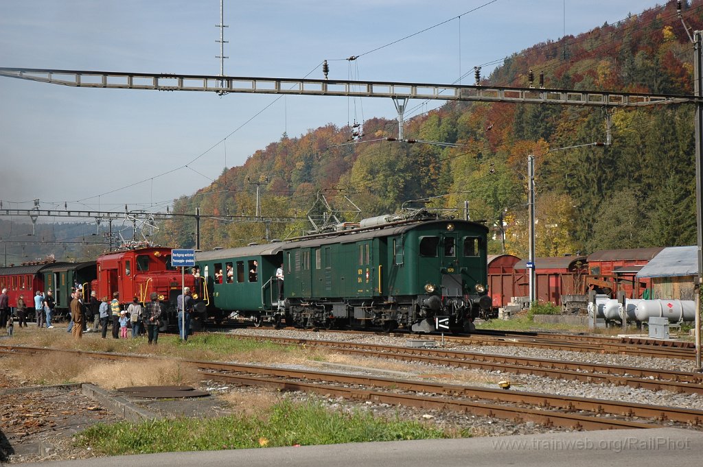 1573-0027-111008.jpg - SBB-CFF De 4/4 1679 + OeBB De 6/6 15301 / Bauma 11.10.2008