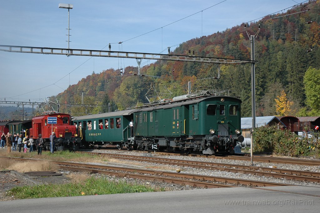 1573-0029-111008.jpg - SBB-CFF De 4/4 1679 + OeBB De 6/6 15301 / Bauma 11.10.2008