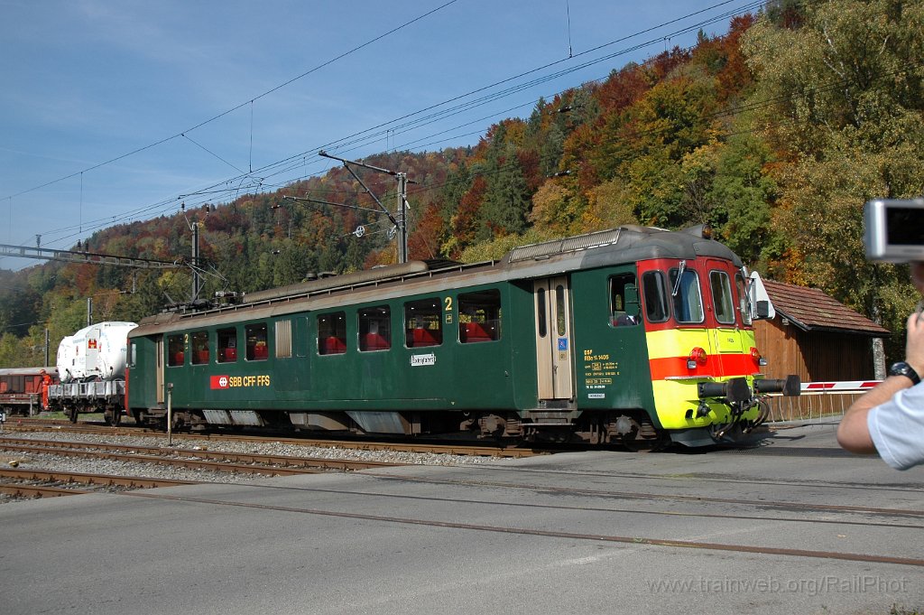 1575-0013-111008.jpg - SBB-CFF RBe 4/4 1405 + CJ X 881 / Bauma 11.10.2008