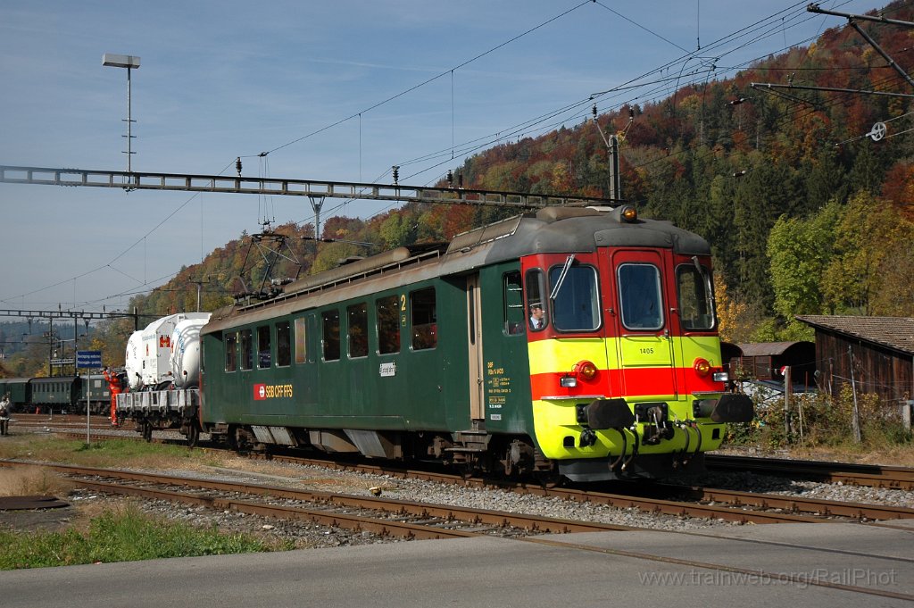 1575-0017-111008.jpg - SBB-CFF RBe 4/4 1405 + CJ X 881 / Bauma 11.10.2008
