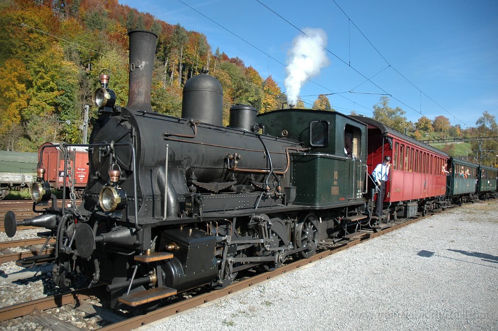 1578-0006-111008.jpg - DVZO E 3/3 10 / Bauma 11.10.2008