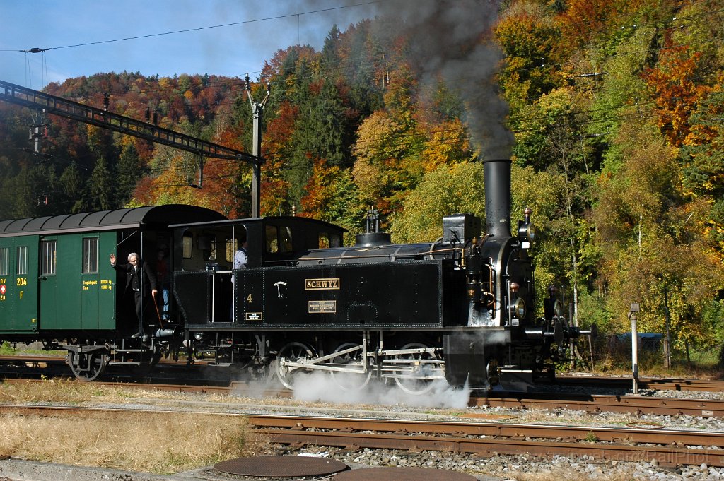1578-0048-111008.jpg - DVZO Ec 3/3 4 "Schwyz" / Bauma 11.10.2008