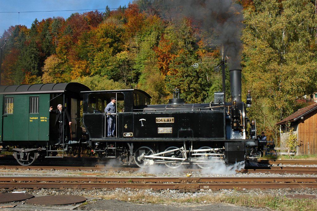 1578-0050-111008.jpg - DVZO Ec 3/3 4 "Schwyz" / Bauma 11.10.2008