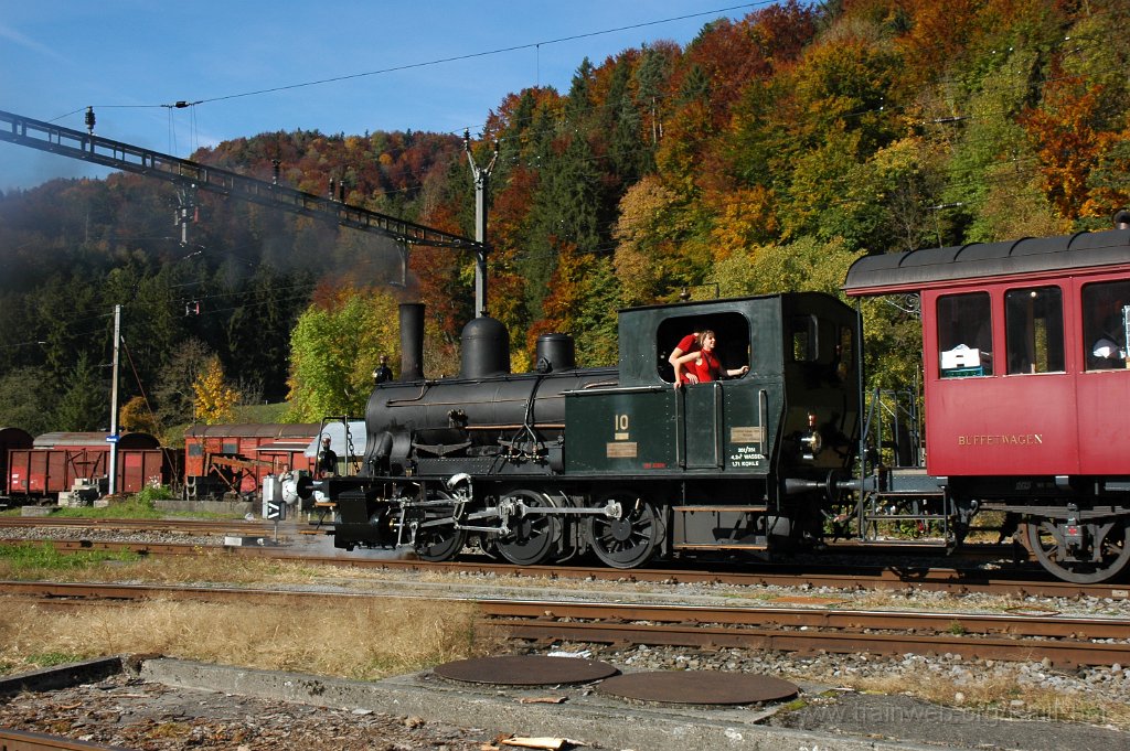 1579-0004-111008.jpg - DVZO E 3/3 10 / Bauma 11.10.2008