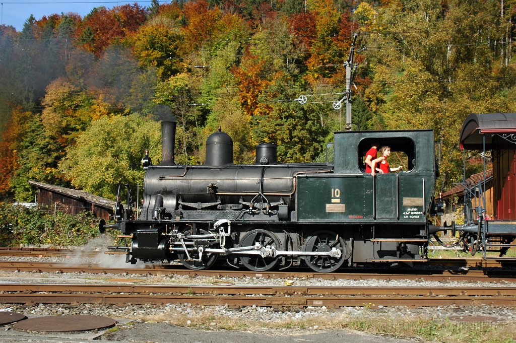 1579-0006-111008.jpg - DVZO E 3/3 10 / Bauma 11.10.2008