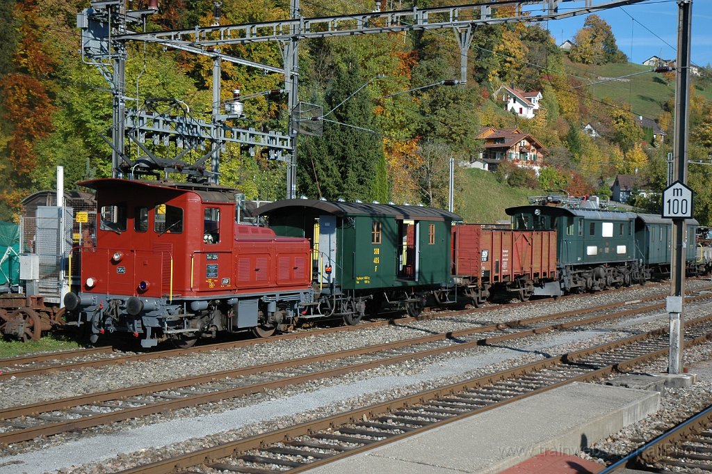 1580-0027-111008.jpg - DVZO Tem''' 354 + Be 4/4 15 / Bauma 11.10.2008