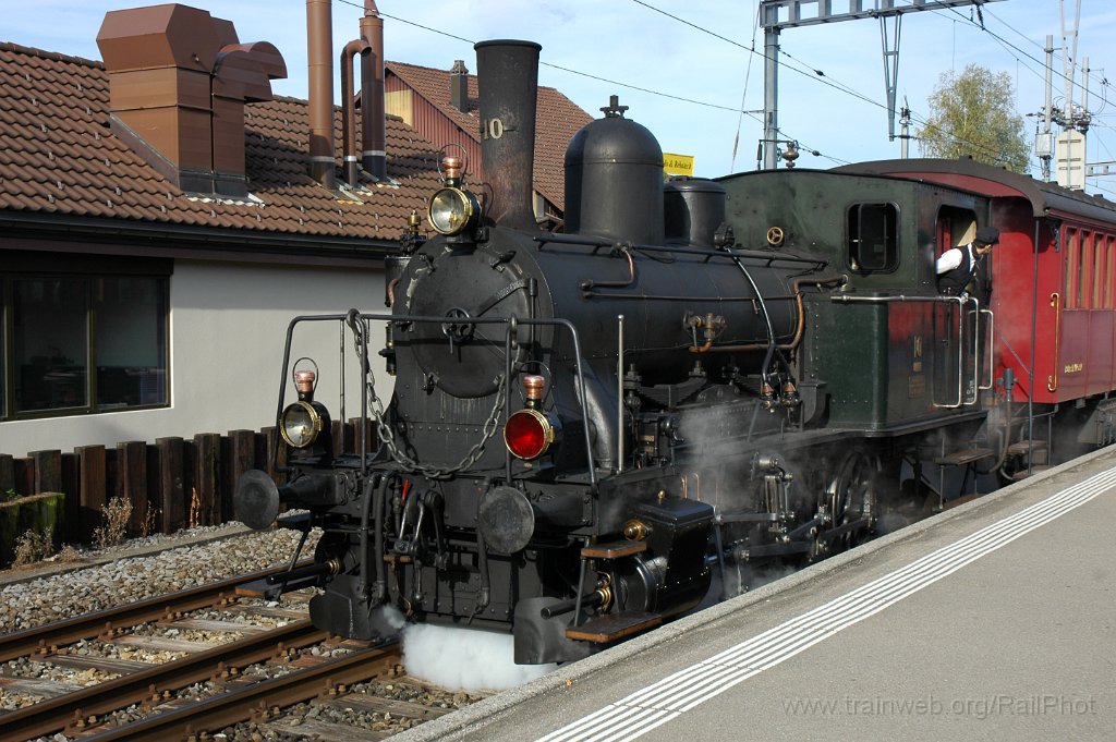 1582-0018-121008.jpg - DVZO E 3/3 10 / Hinwil 12.10.2008