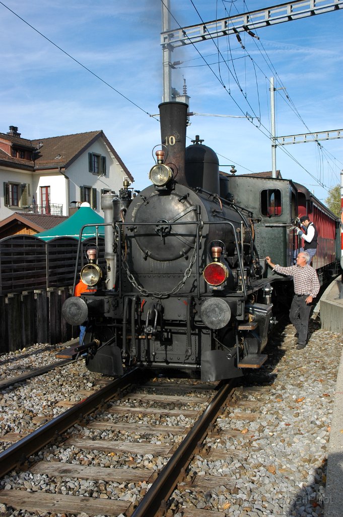 1582-0021-121008.jpg - DVZO E 3/3 10 / Hinwil 12.10.2008