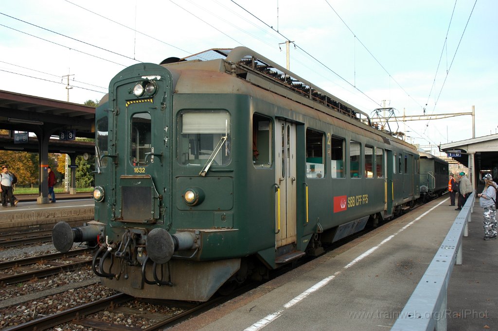 1585-0016-121008.jpg - SBB-CFF BDe 4/4 1632 / Schlieren 12.10.2008