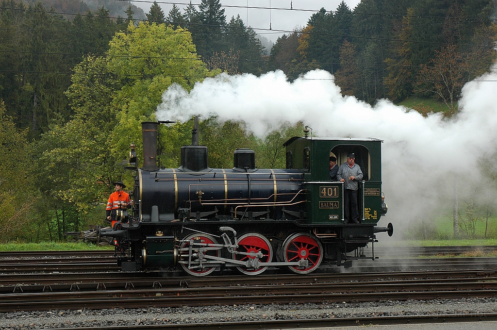 2001-0032-161010.jpg - DVZO Ed 3/3 401 «Bauma» / Bauma 16.10.2010