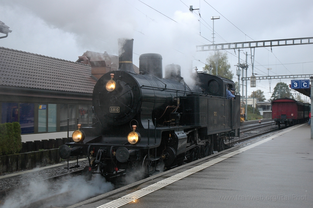 2004-0014-161010.jpg - SBB Eb 3/5 5810 / Hinwil 16.10.2010