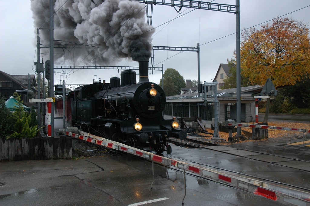 2004-0022-161010.jpg - SBB Eb 3/5 5810 / Hinwil 16.10.2010