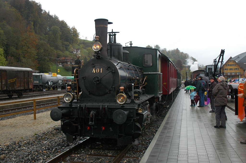 2005-0007-171010.jpg - DVZO Ed 3/3 401 «Bauma» / Bauma 17.10.2010