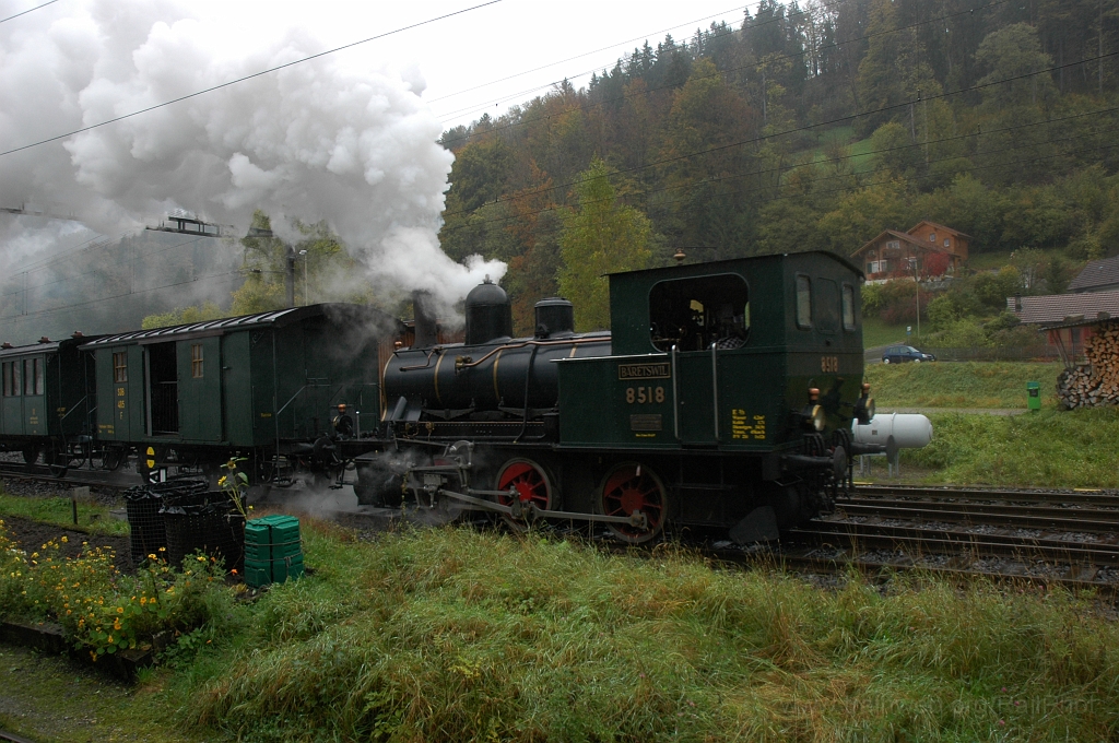 2007-0048-171010.jpg - DVZO E 3/3 8518 «Bäretswil» / Bauma 17.10.2010