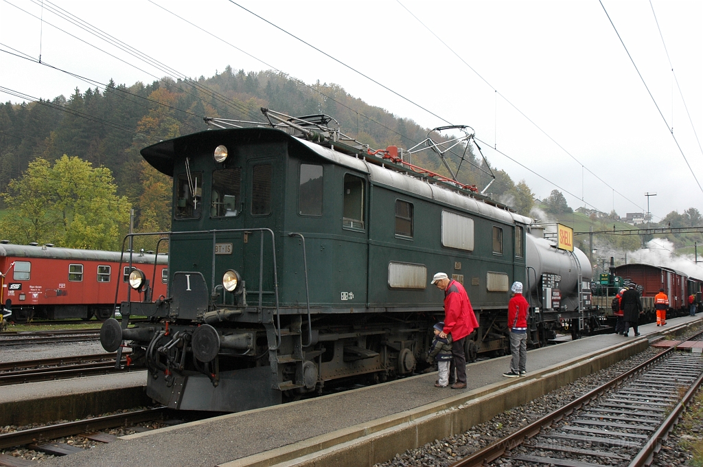 2009-0014-171010.jpg - DVZO Be 4/4 15 / Bauma 17.10.2010
