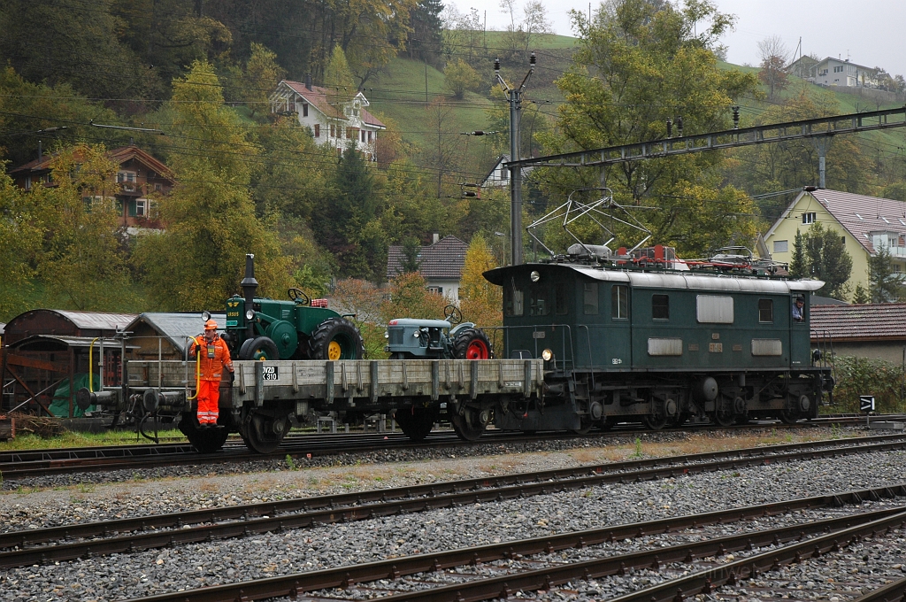 2010-0029-171010.jpg - DVZO Be 4/4 15 / Bauma 17.10.2010