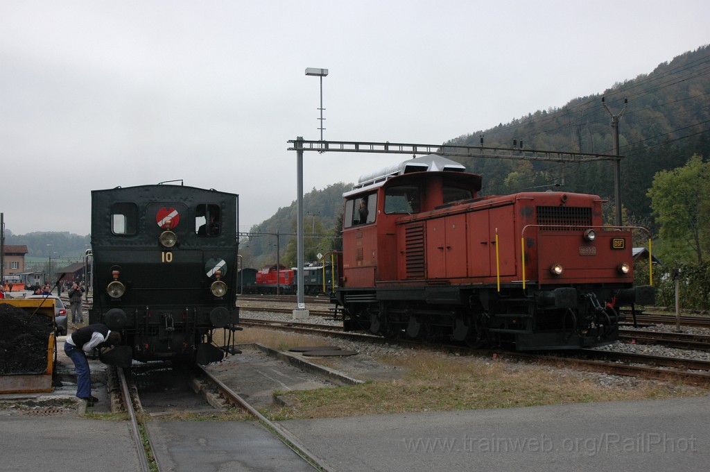 2230-0011-151011.jpg - DVZO E 3/3 10 + DSF Em 3/3 18822