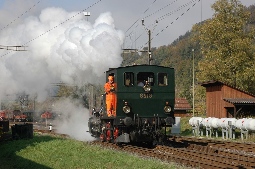 2232-0040-161011.jpg - DVZO E 3/3 8518 "Bäretswil"