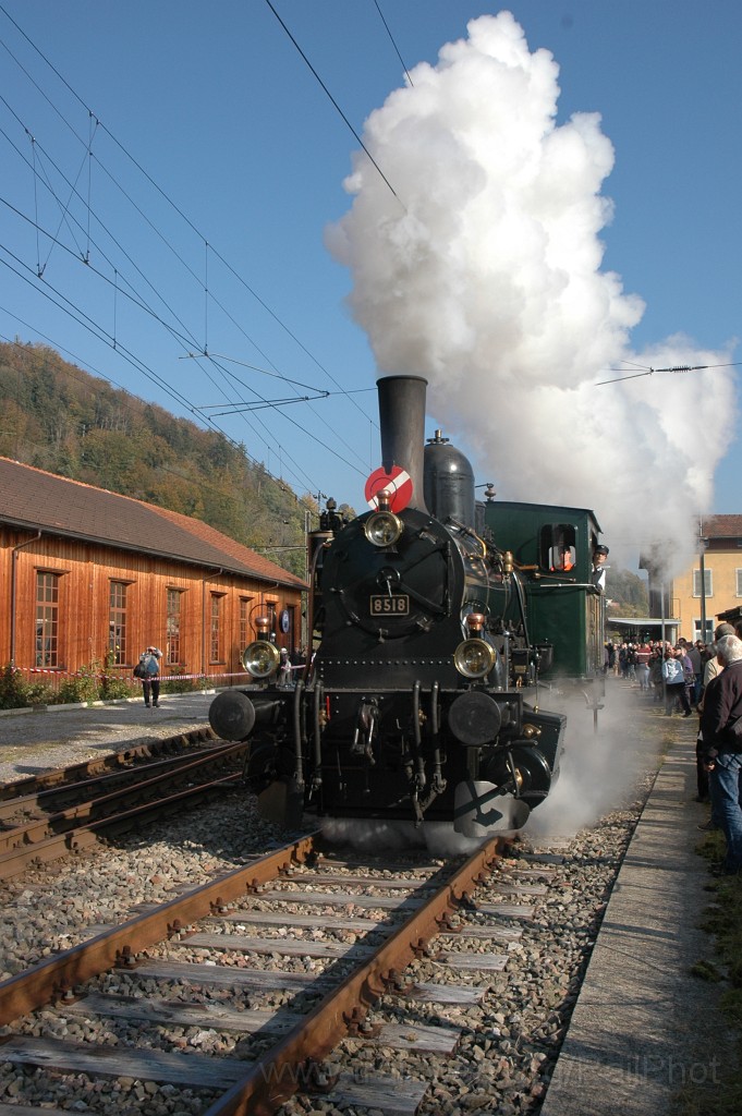 2241-0019-161011.jpg - DVZO E 3/3 8518 "Bäretswil"