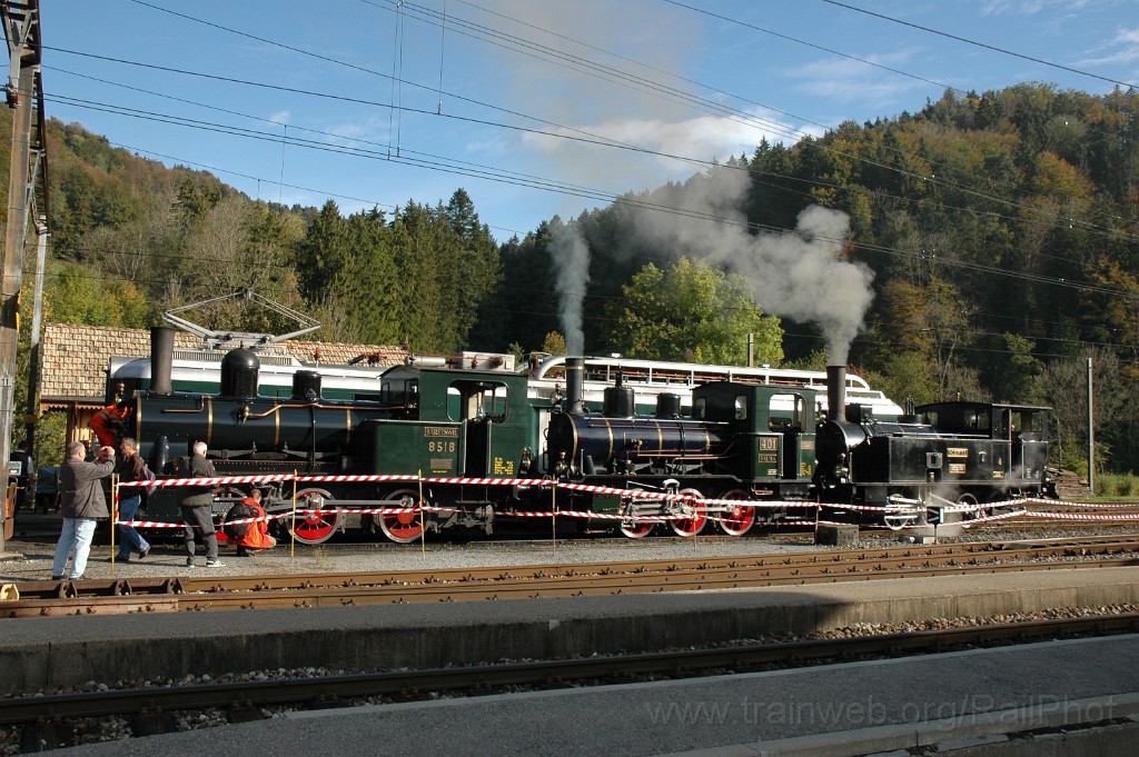 2643-0025-141012.jpg - DVZO E 3/3 8518 «Bäretswil» + Ed 3/3 401 «Bauma» + Ec 3/3 4 «Schwyz» / Bauma 14.10.2012