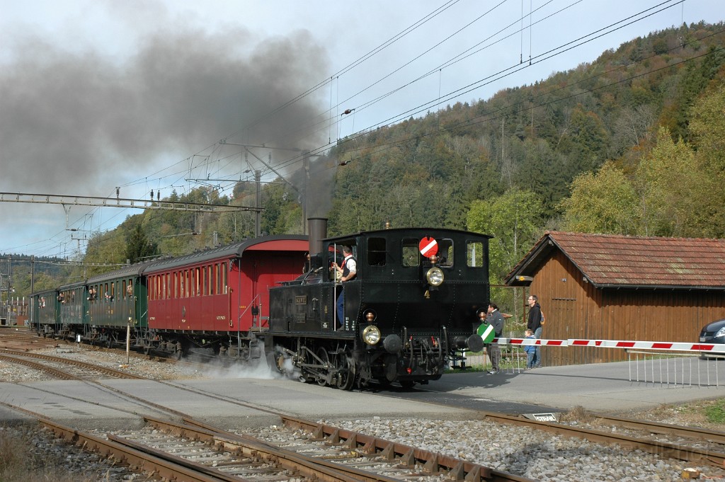 2645-0028-141012.jpg - DVZO Ec 3/3 4 «Schwyz» / Bauma 14.10.2012