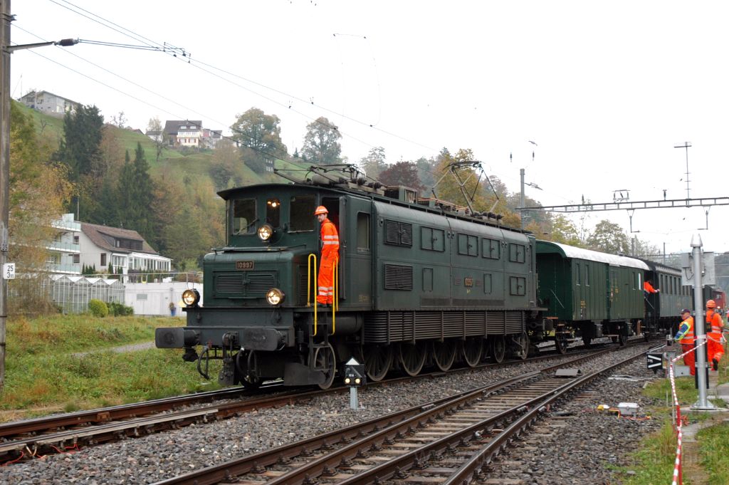 3329-0013-111014.jpg - SBB-CFF Ae 4/7 10997 / Bauma 11.10.2014