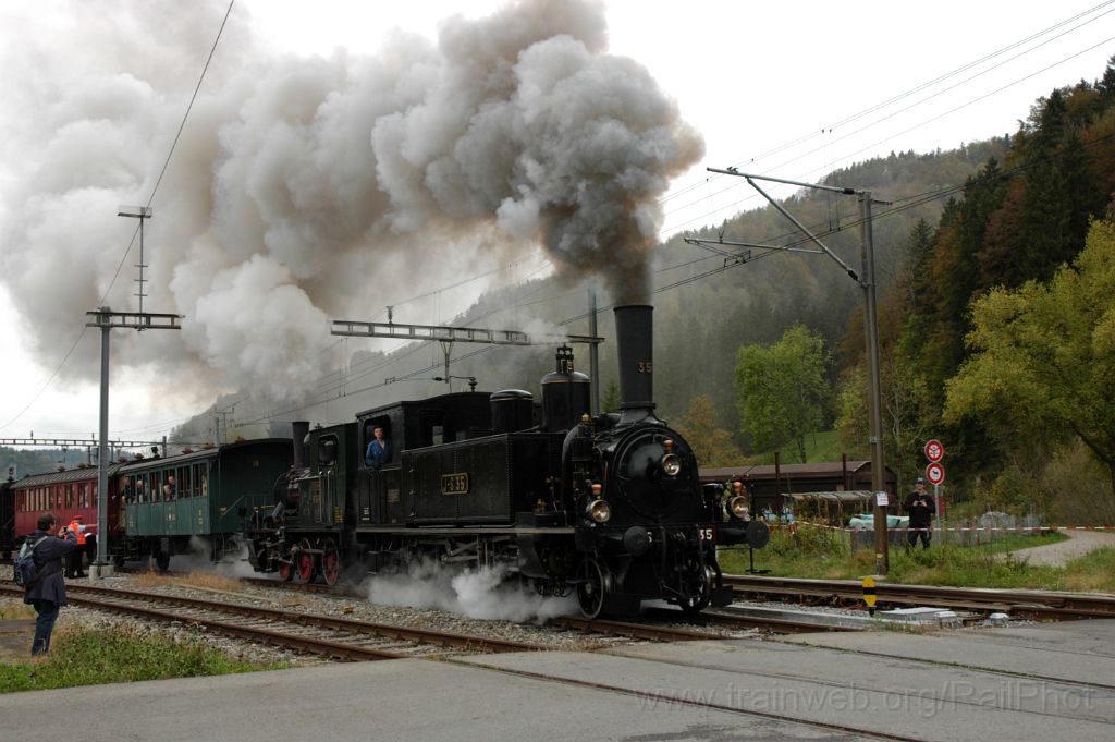 3333-0033-111014.jpg - JS Eb 2/4 35 + DVZO E 3/3 8518 "Bäretswil" / Bauma 11.10.2014