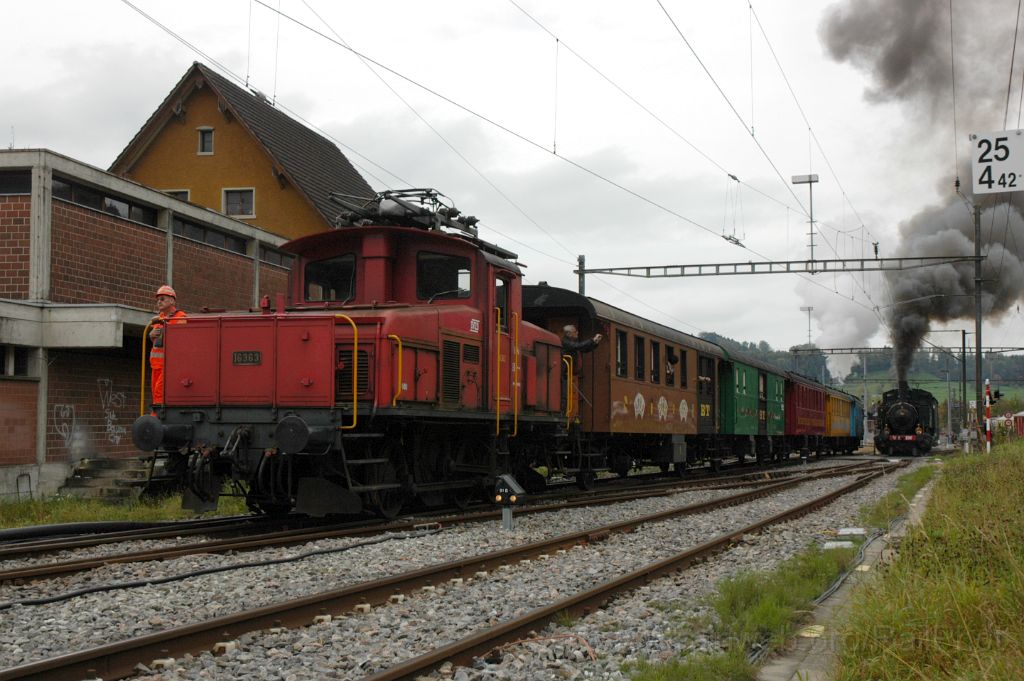 3336-0024-111014.jpg - DVZO Ee 3/3 16363 + SCB Ed 2x2/2 196 / Bauma 11.10.2014
