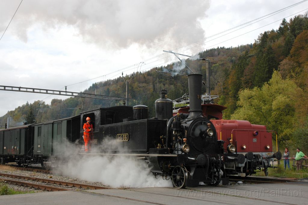3341-0019-111014.jpg - JS Eb 2/4 35 + DVZO Tem''' 354 / Bauma 11.10.2014