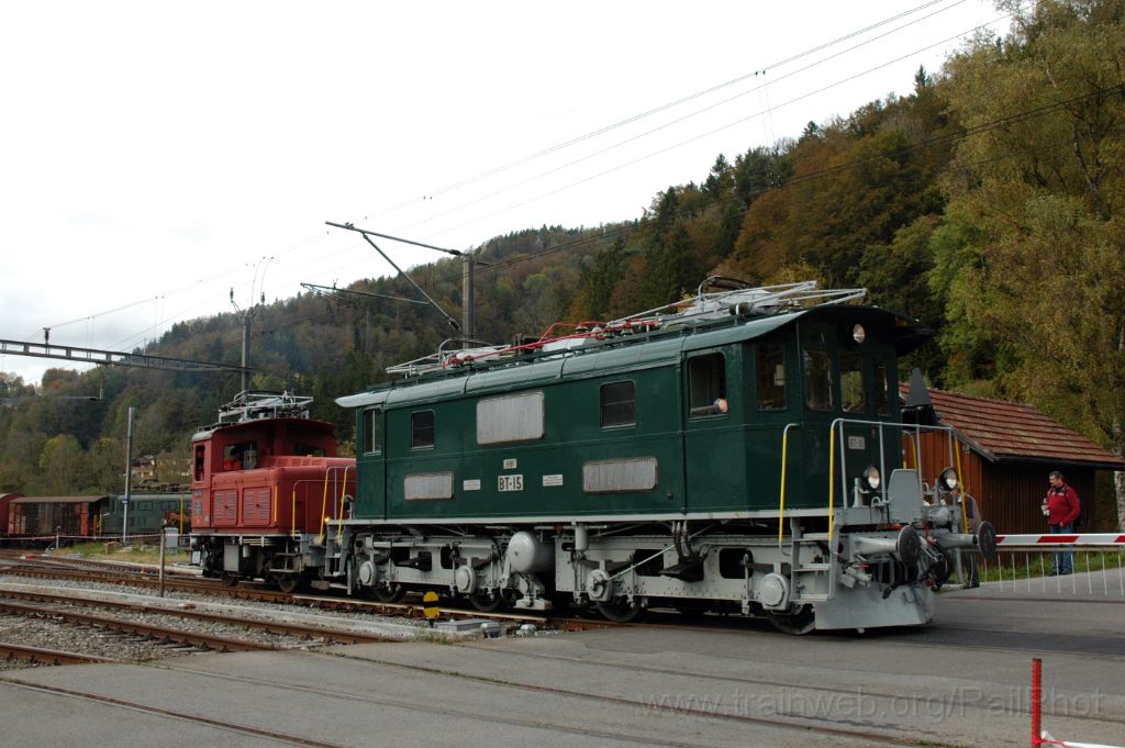 3342-0017-111014.jpg - BT Be 4/4 15 + DVZO Tem''' 354 / Bauma 11.10.2014