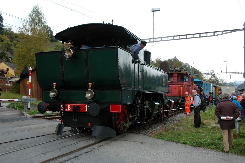 3342-0035-111014.jpg - SCB Ed 2x2/2 196 + DVZO Ee 3/3 16363 / Bauma 11.10.2014