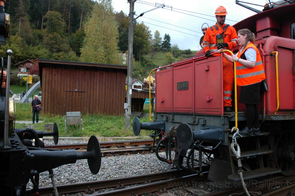 3343-0018-111014.jpg - DVZO Ee 3/3 16363 + SCB Ed 2x2/2 196 / Bauma 11.10.2014