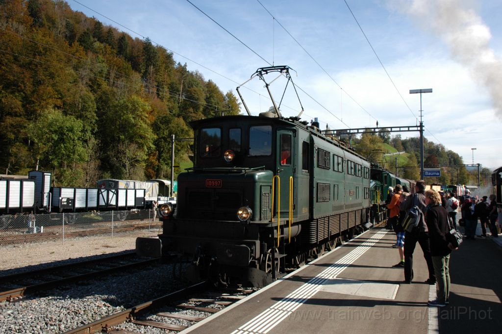 3347-0049-121014.jpg - SBB-CFF Ae 4/7 10997 + Be 6/8''' 13302 / Bauma 12.10.2014